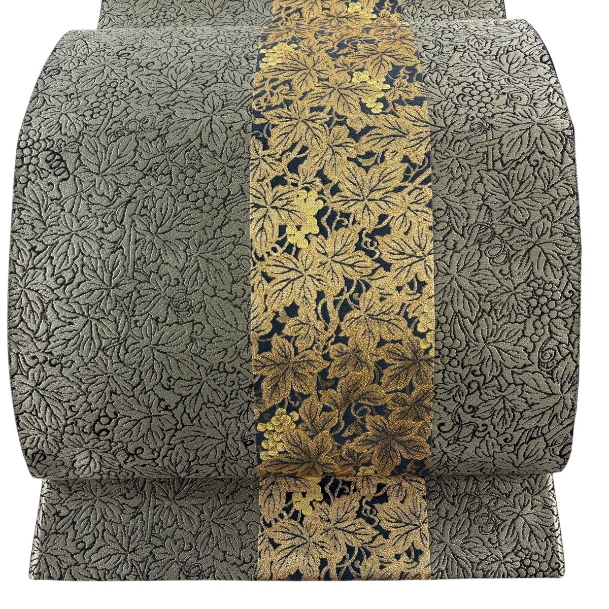 美品】 開き名古屋帯 秀品 葡萄 金糸 金彩 灰緑 正絹｜中古・古着
