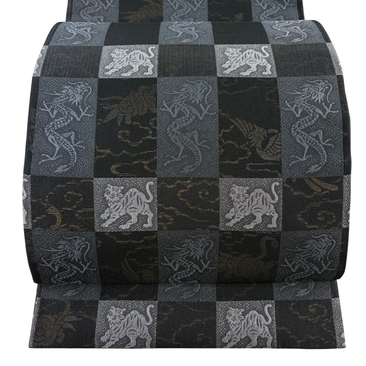 美品】 袋帯 秀品 雪輪 変わり市松 金銀彩 黒 お太鼓柄 正絹｜中古
