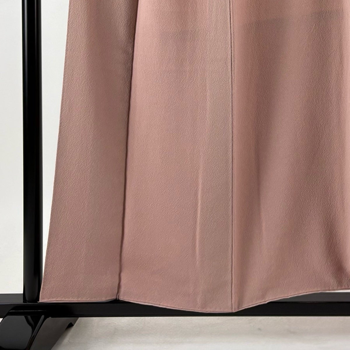美品】 色無地 身丈154.5cm 裄丈65cm M 袷 花井幸子 落款あり ピンク