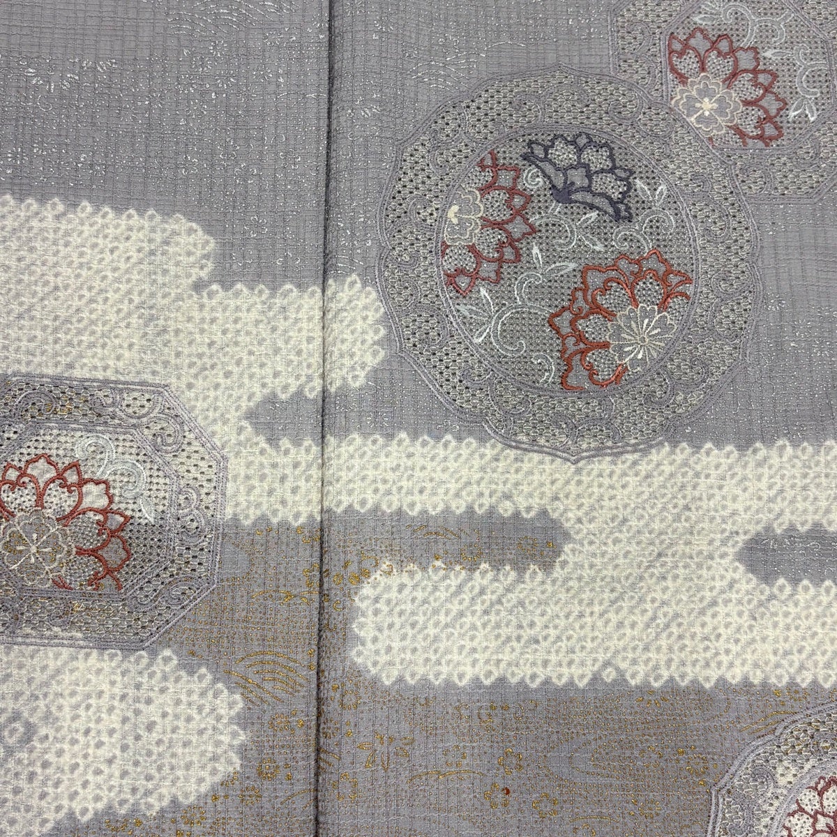 訪問着 身丈159.5cm 裄丈66cm M 袷 やまと 鏡裏文 ヱ霞 刺繍 金銀彩 灰