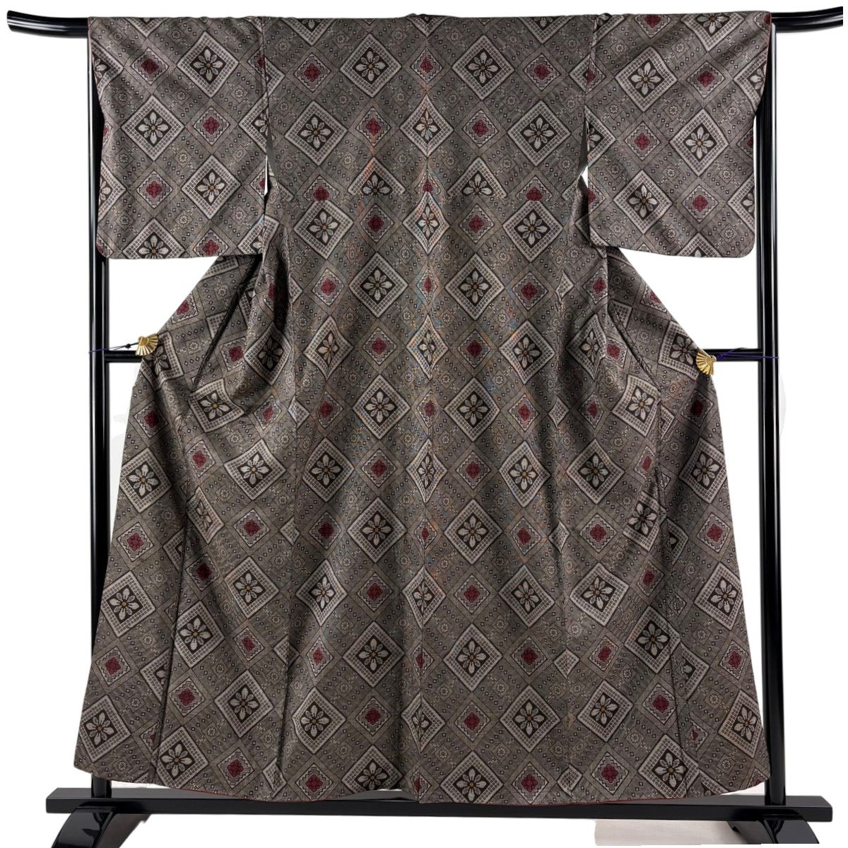 紬 身丈156cm 裄丈66cm M 袷 菱 花 焦茶色 正絹 秀品｜中古・古着
