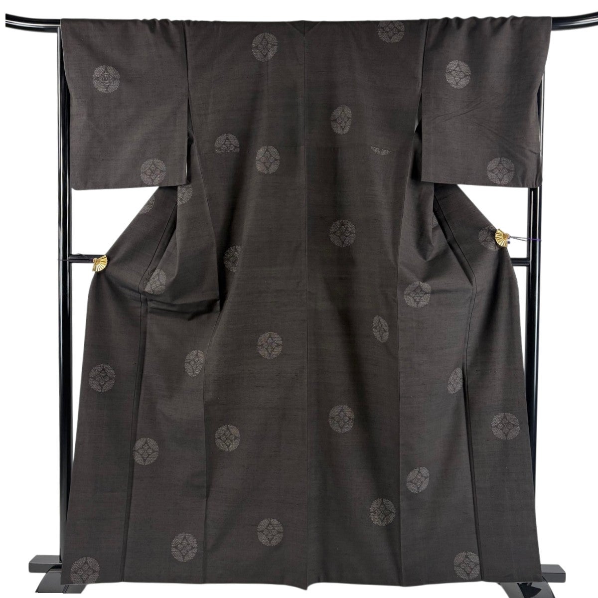 紬 身丈162cm 裄丈68cm L 袷 七宝 亀甲絣 焦茶色 正絹 名品｜中古
