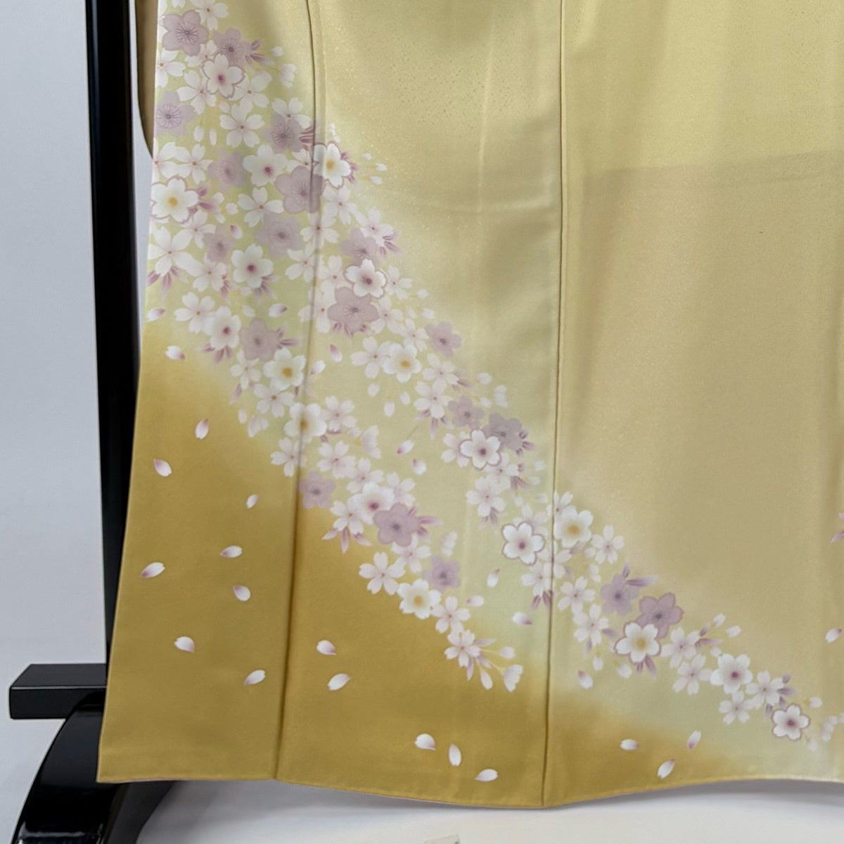 振袖 身丈166.5cm 裄丈68.5cm L 袷 桜 花びら ぼかし 薄黄 正絹 名品