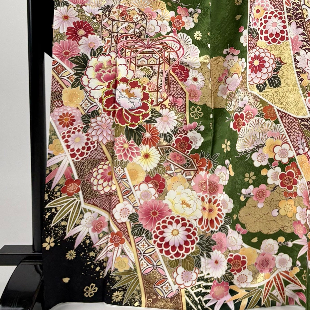 振袖 身丈170cm 裄丈67cm M 袷 貝桶 松竹梅 箔 金彩 深緑 正絹 名品