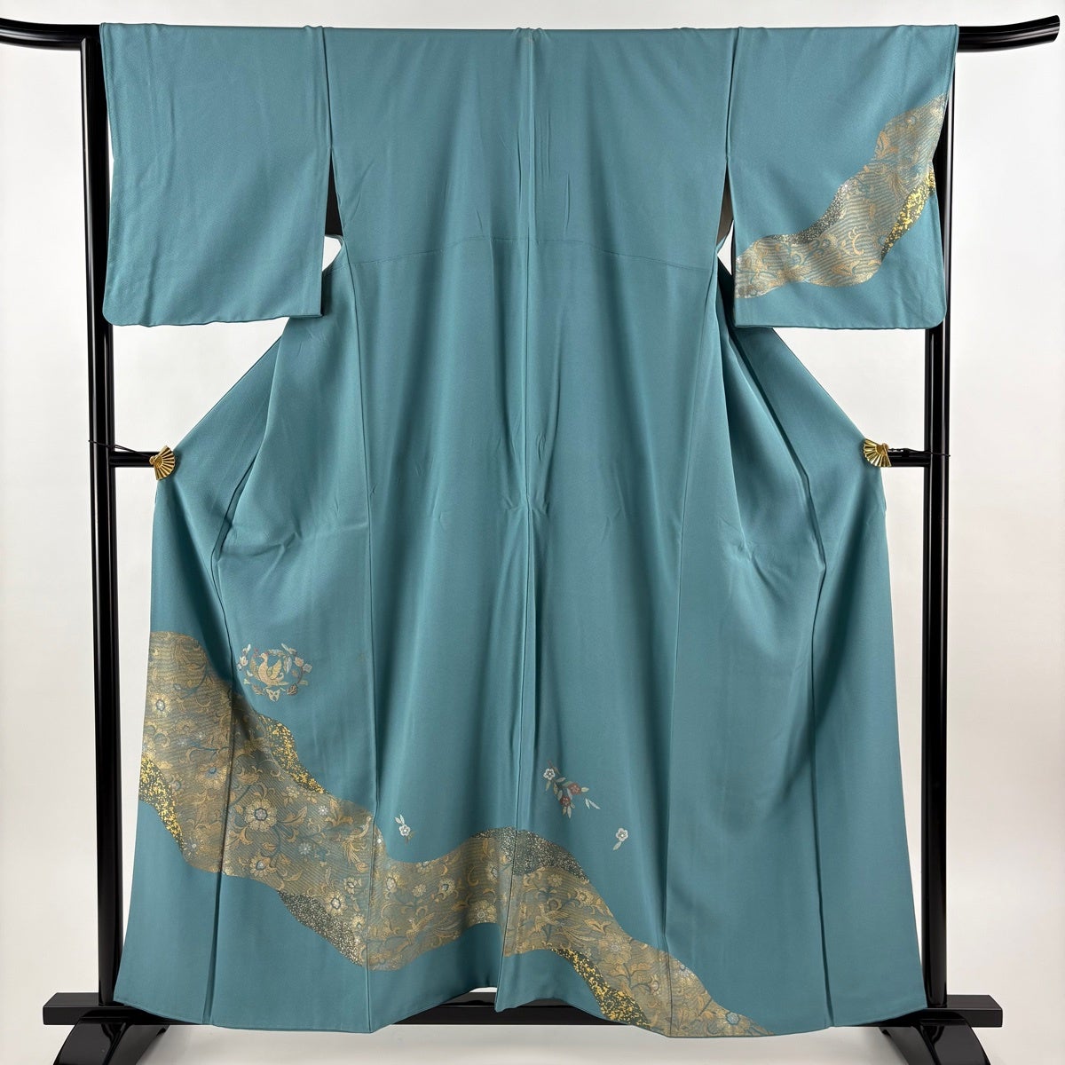 【美品】 付下げ 身丈156cm 裄丈65cm 正絹 秀品 【中古】 美品】 付下げ 身丈155.5cm 裄丈64.5cm M 袷 草花 金糸 刺繍 薄緑 正絹