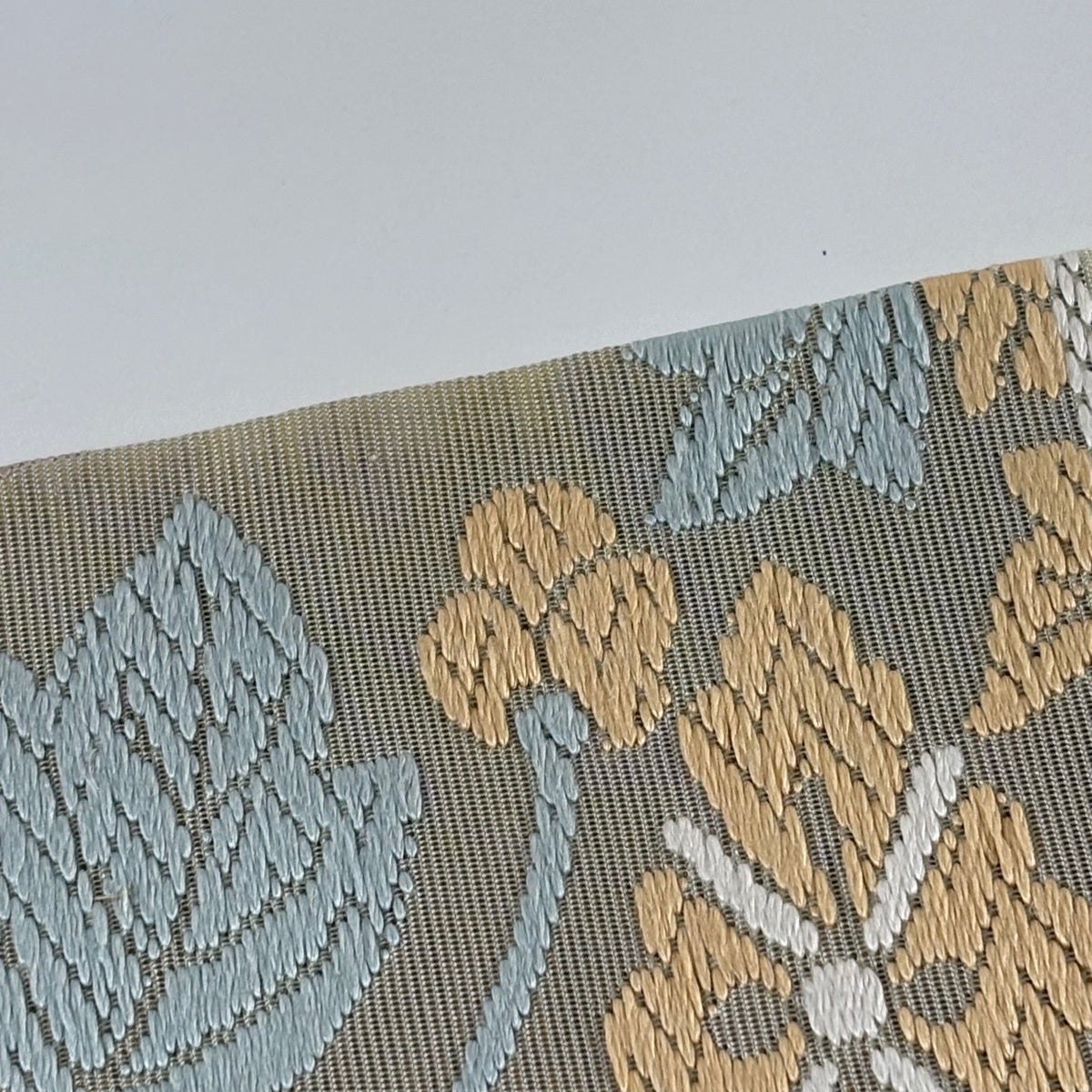 名古屋帯 秀品 ヱ霞 草花 箔 唐織 薄緑 正絹｜中古・古着・リサイクル