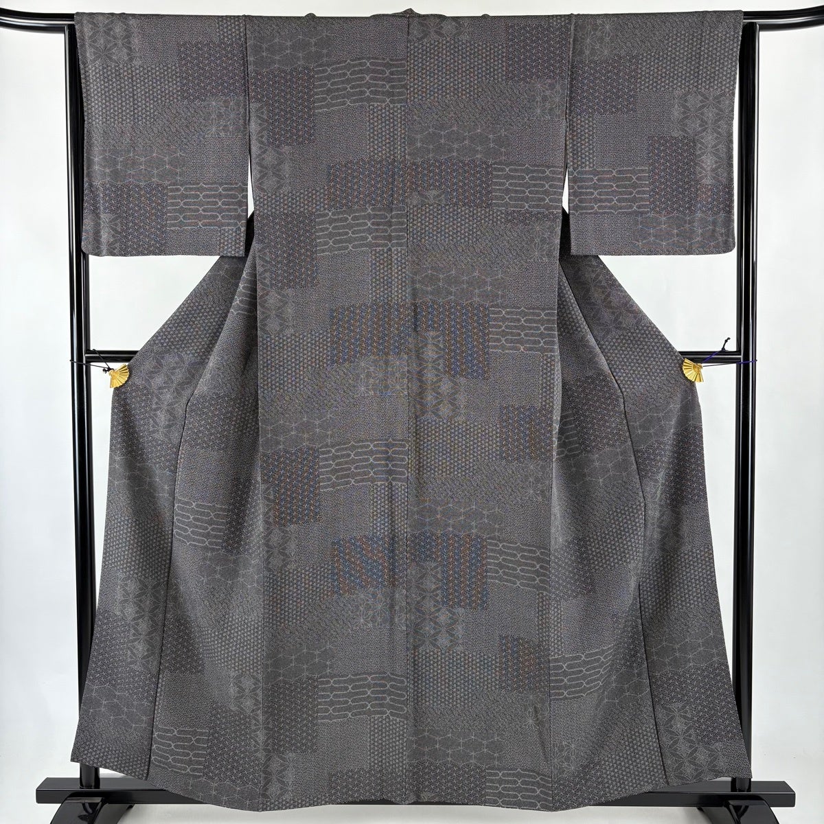 美品】 小紋 身丈167.5cm 裄丈69cm L 単衣 雛屋 落款あり 有職文様
