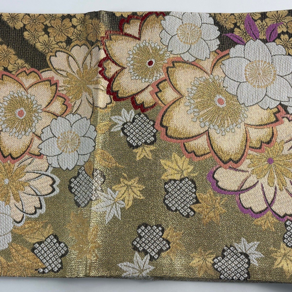 袋帯 秀品 振袖向き 桜 金糸 箔 金色 六通 正絹｜中古・古着