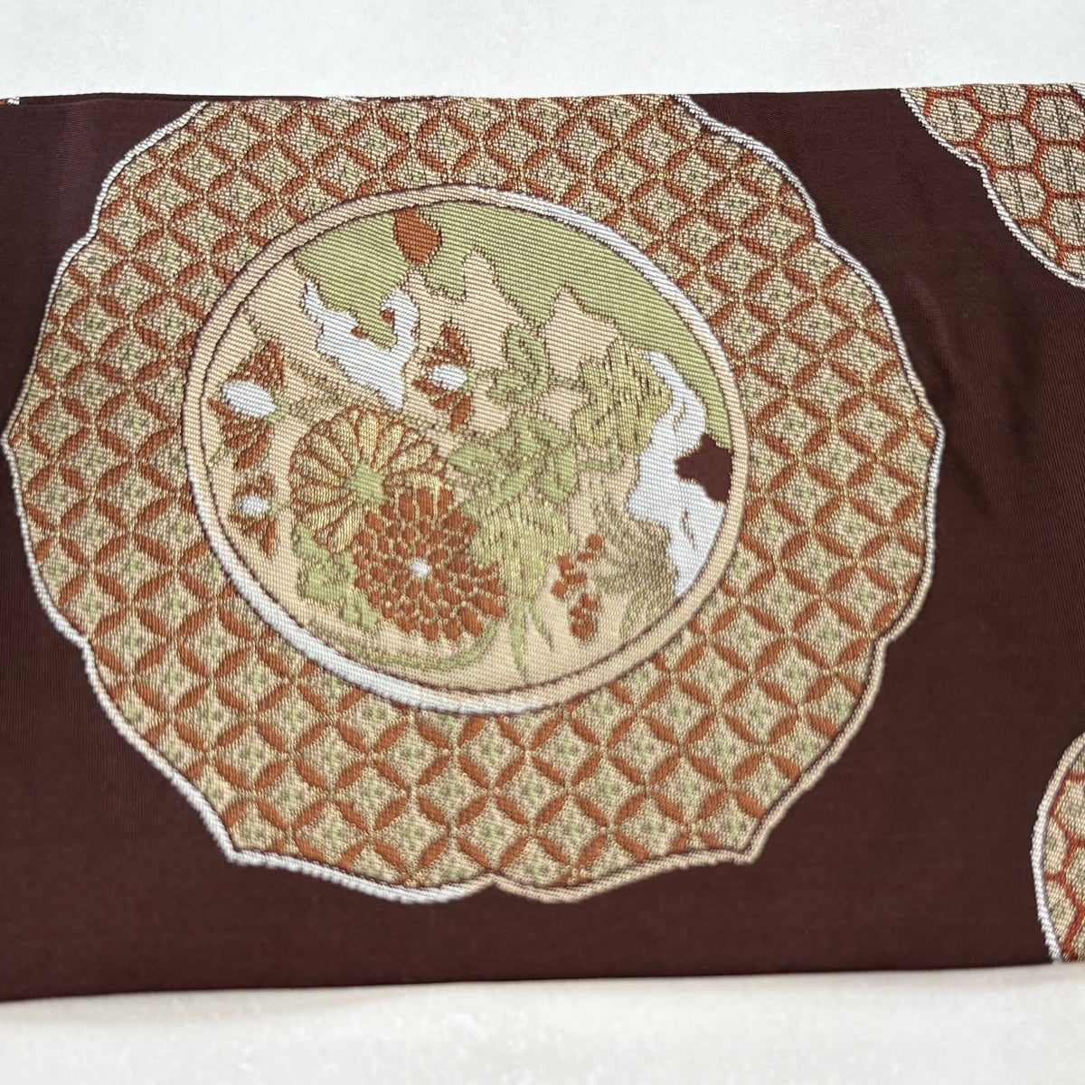 名古屋帯 優品 絵皿 草花 小豆色 正絹｜中古・古着・リサイクル着物