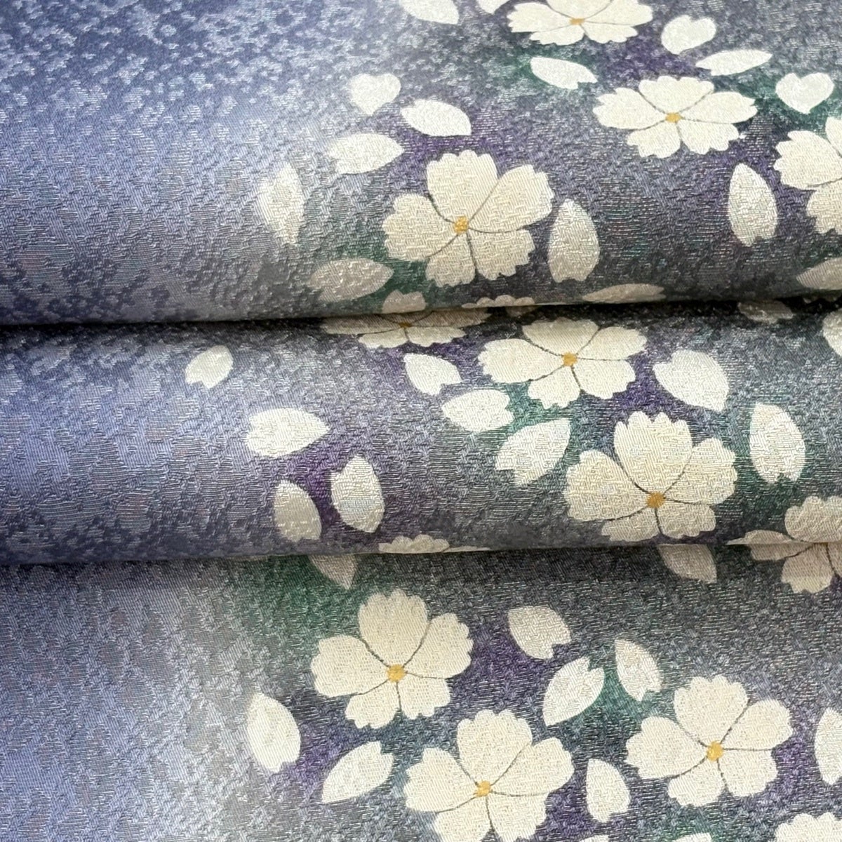 袋帯 逸品 菅有鬼一 落款あり 花 花びら 銀糸 青紫 六通 正絹｜中古