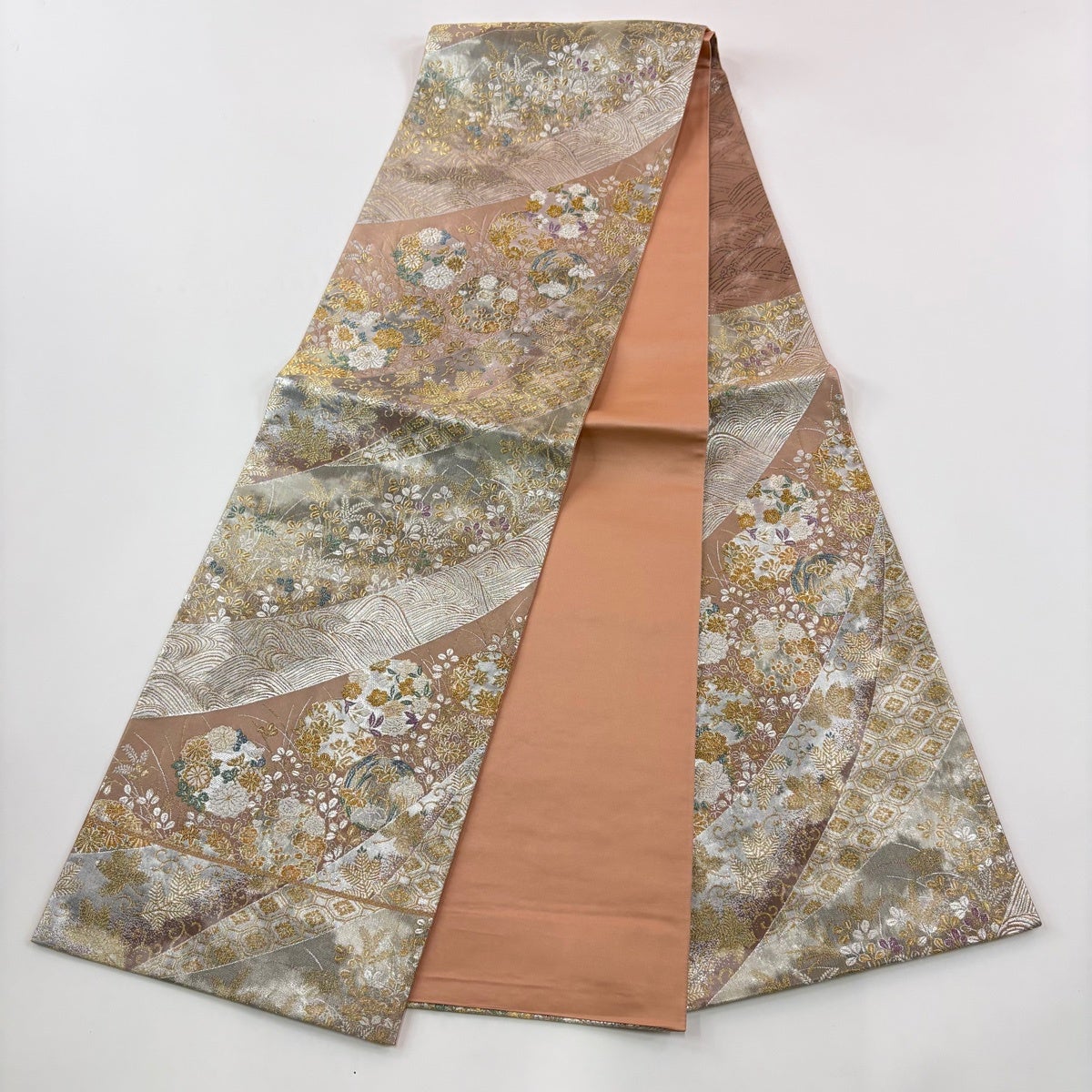 美品】 付下げ 身丈163.5cm 裄丈65cm M 袷 御所車 草花 刺繍 ぼかし