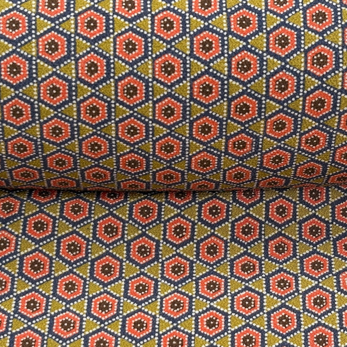 反物 秀品 小紋 幾何学 山吹茶色 正絹｜中古・古着・リサイクル着物