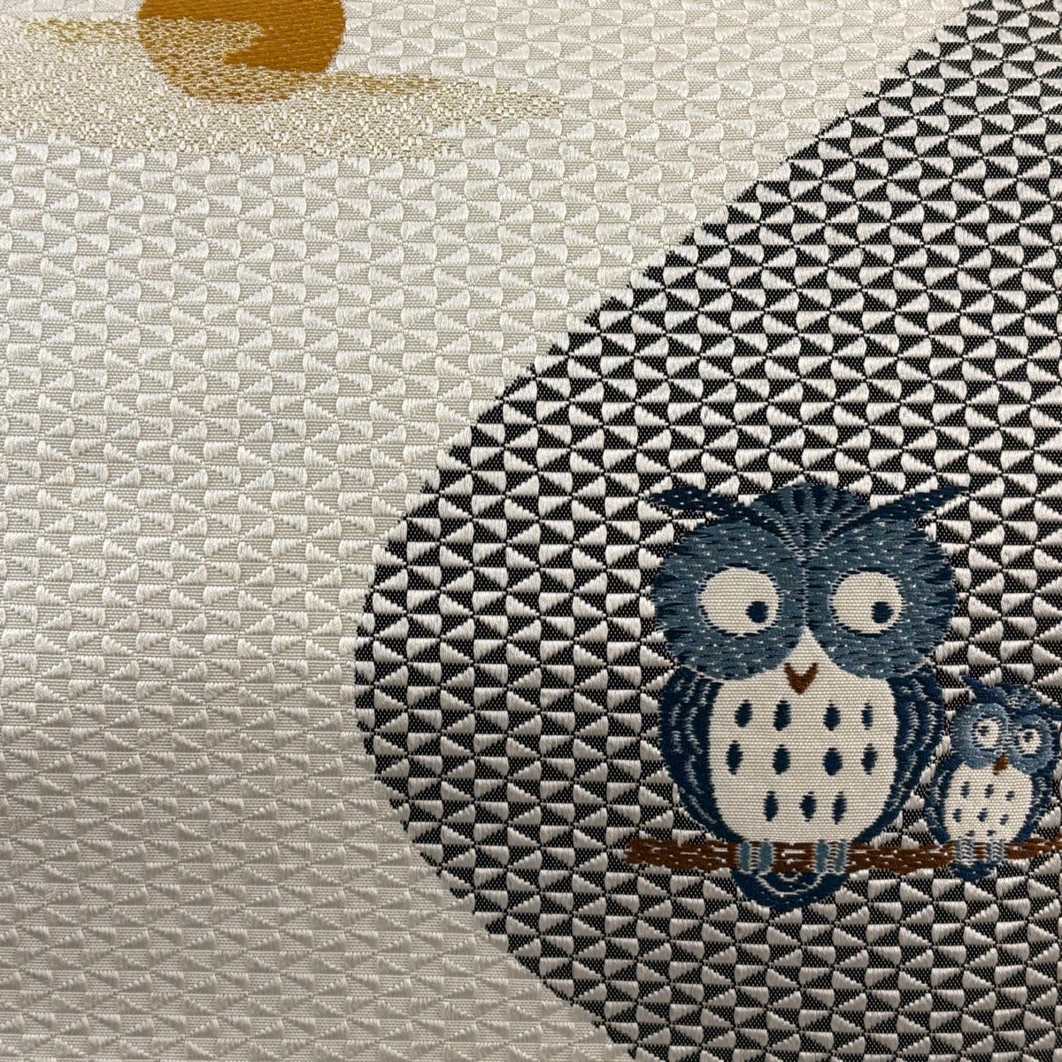 美品】 名古屋帯 名品 八寸名古屋帯 松葉仕立て ふくろう 月 金糸