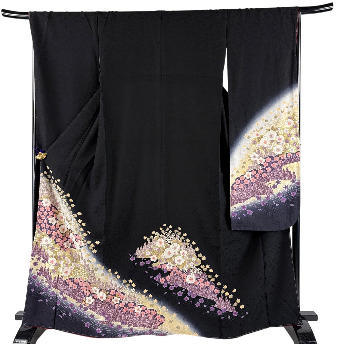 美品】 振袖 身丈165cm 裄丈66.5cm M 袷 桜 金糸 金彩 黒 正絹 名品