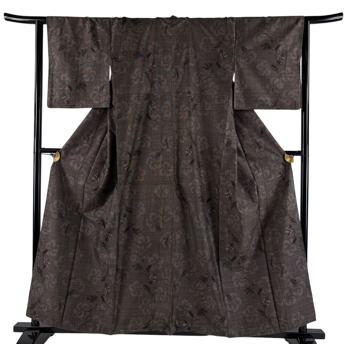 紬 身丈159cm 裄丈65cm M 袷 枝花 焦茶色 正絹 秀品|中古・古着 紬 身丈159cm 裄丈65cm M 袷 枝花 焦茶色 正絹 秀品|中古・古着