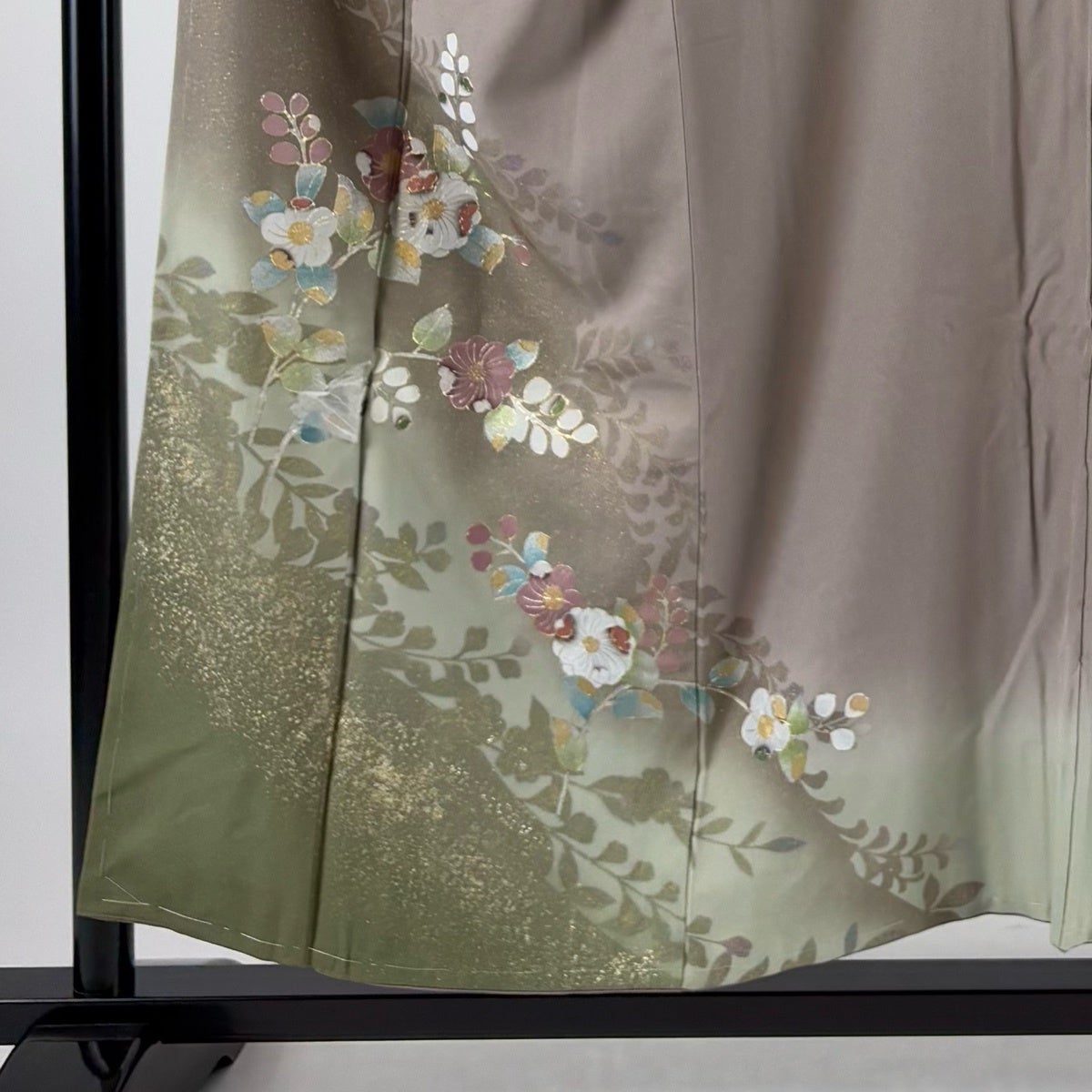 付下げ 身丈152cm 裄丈67cm M 袷 枝花 シルエット 金銀彩 ぼかし 薄