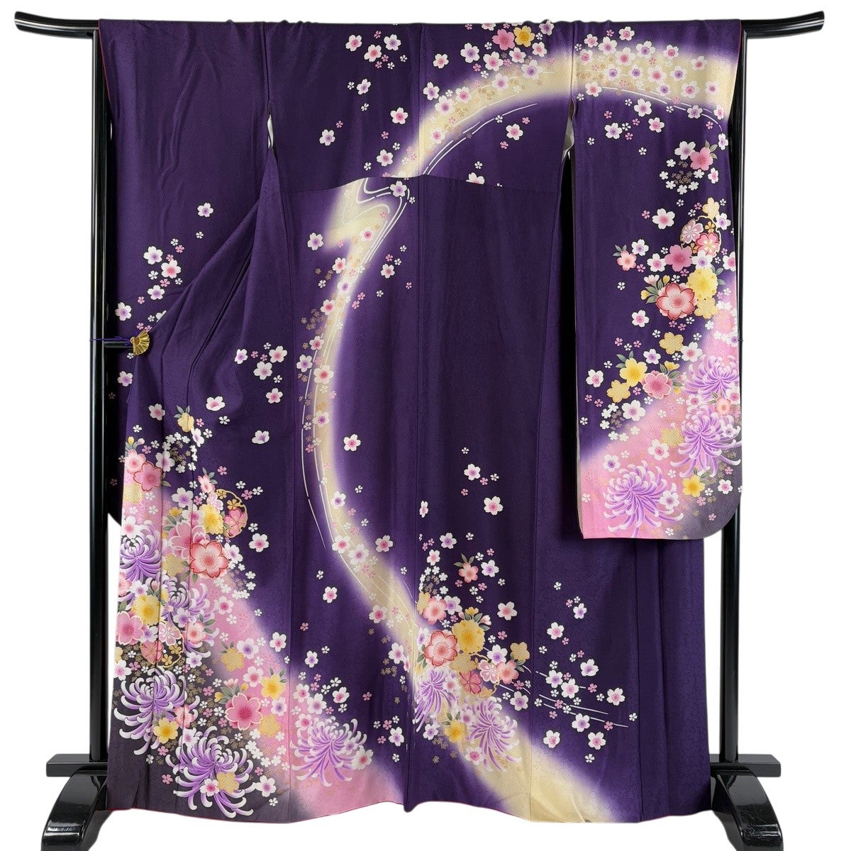 美品！金通し＊紫＊雪輪花文様＊桜＊ゴージャス＊中振袖＊１６４ｃｍ＊裄６６ 振袖 身丈164.5cm 裄丈67cm M 袷 雪輪 草花 金彩 ぼかし 紫 正絹 秀品