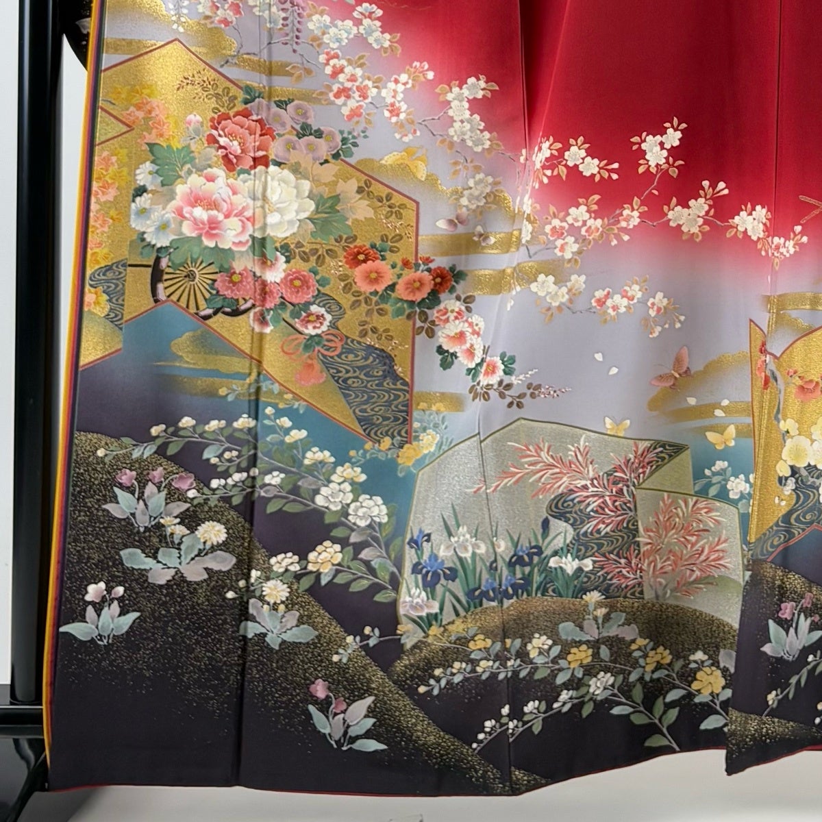 振袖 身丈162cm 裄丈65cm M 袷 花車 藤 金彩 ぼかし 赤 正絹 秀品