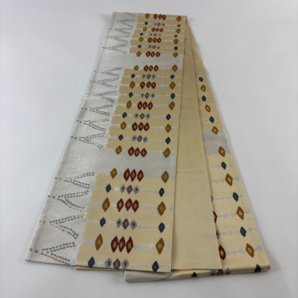 美品】 袋帯 秀品 幾何学模様 箔 ベージュ 六通 正絹｜中古・古着