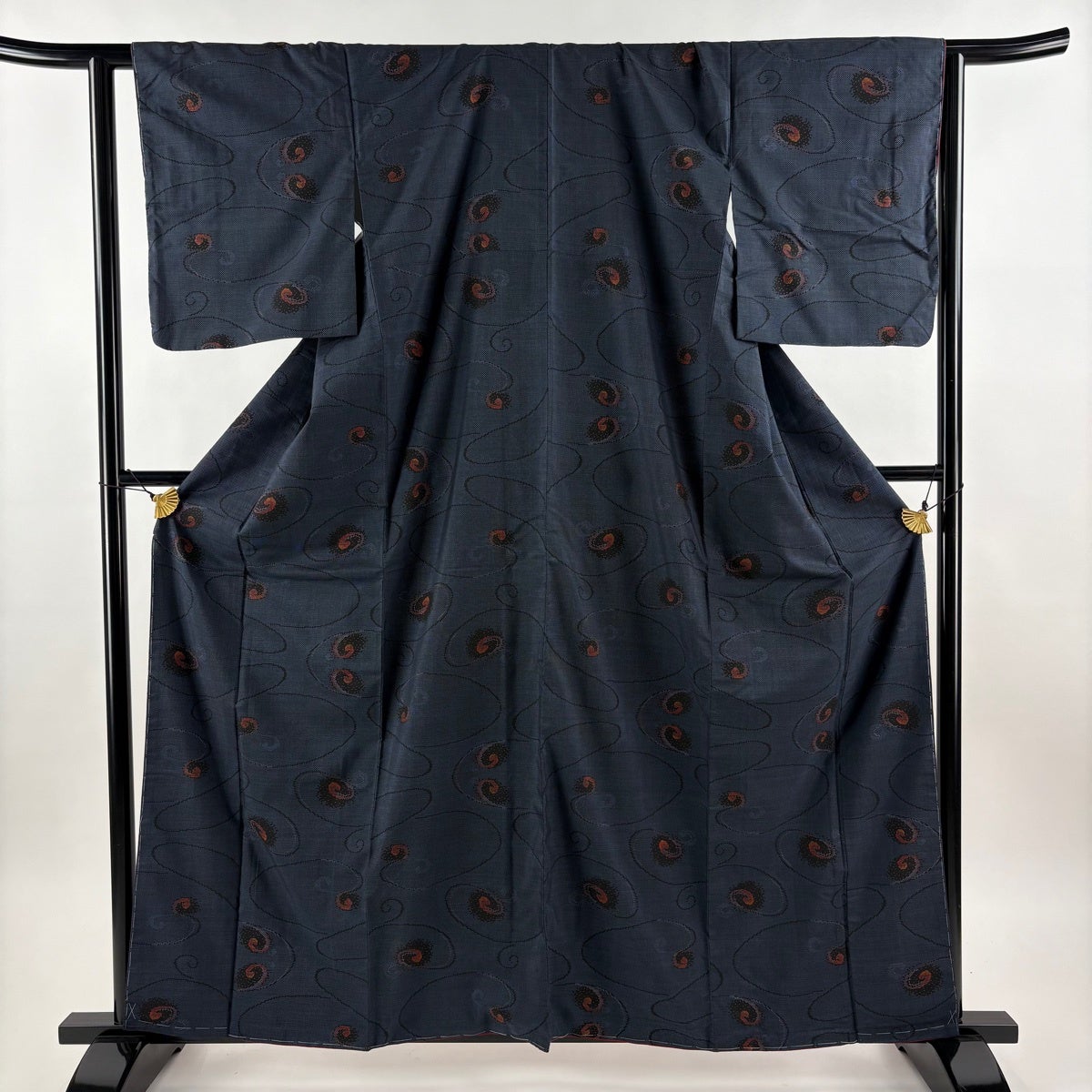 美品】 大島紬 身丈161cm 裄丈64cm M 袷 証紙あり 唐草 純泥染 紺色