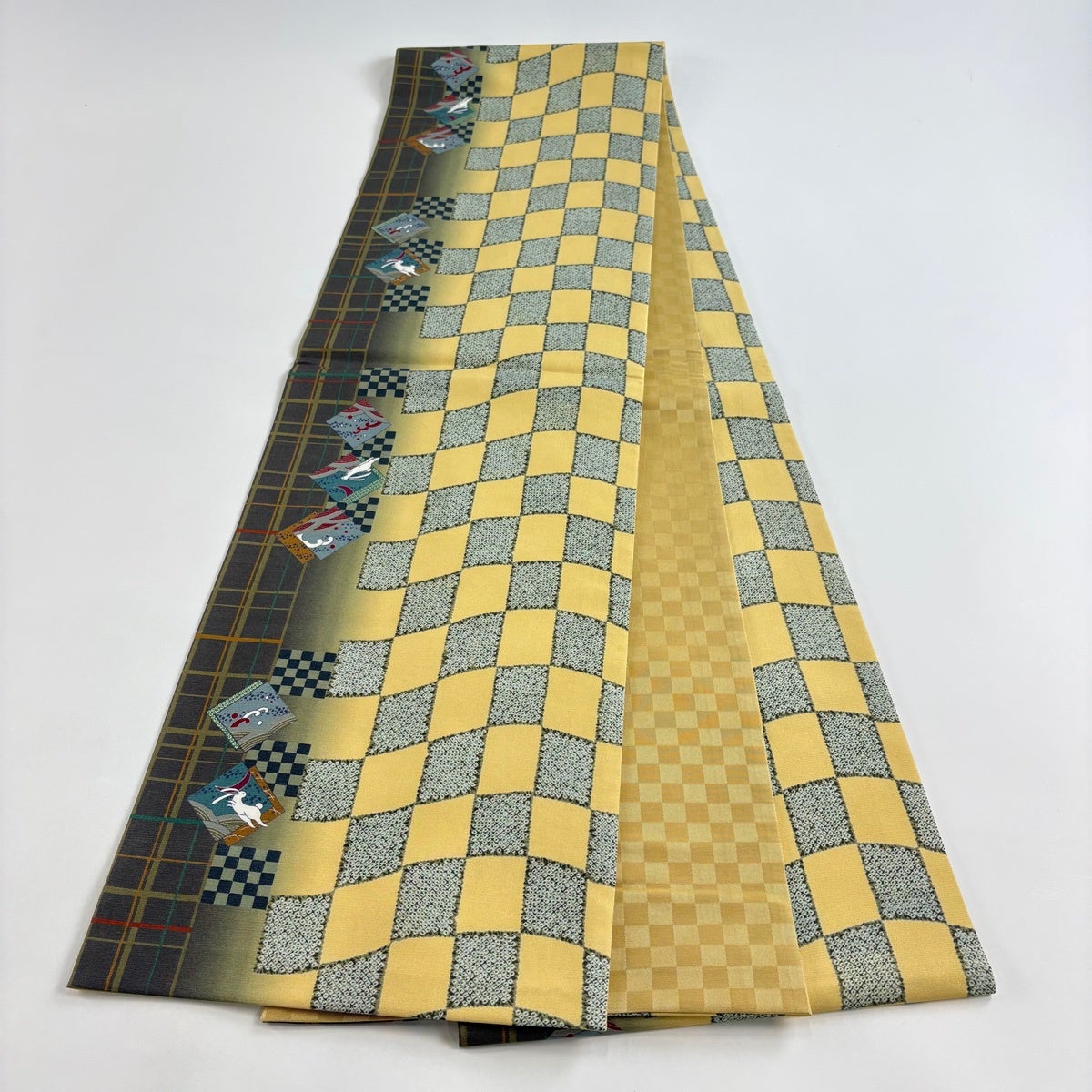 美品】 袋帯 名品 市松 うさぎ 黄色 全通 正絹｜中古・古着