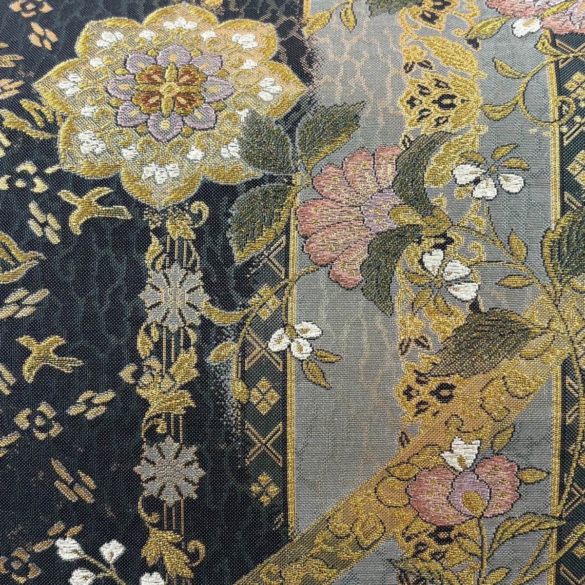 美品】 袋帯 名品 やまと 華文 花唐草 金銀糸 箔 紺色 六通 正絹｜中古