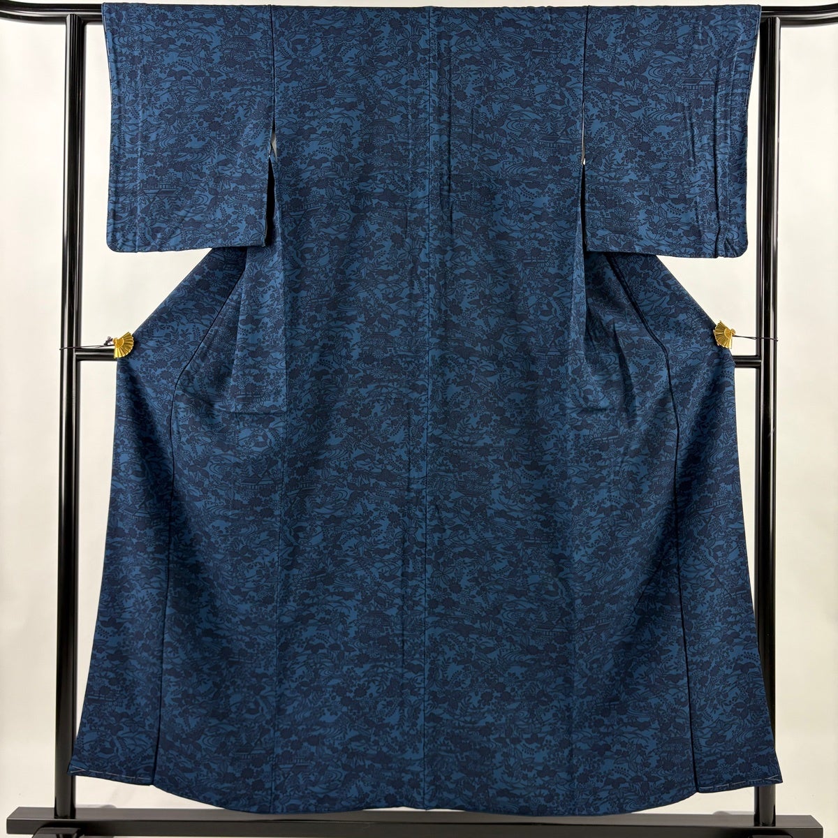 正絹 草花模様 藍色 反物 反物 秀品 小紋 藍染 草花 藍色 正絹｜中古・古着・リサイクル着物通販