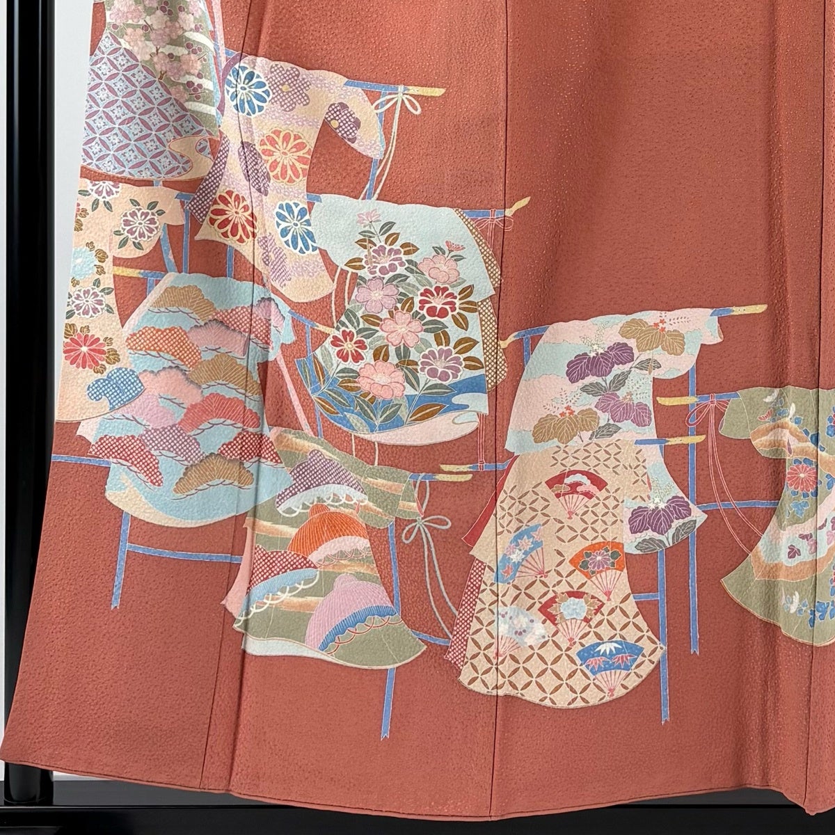 付下げ 身丈155.5cm 裄丈64cm M 袷 誰が袖 草花 金彩 サーモンピンク