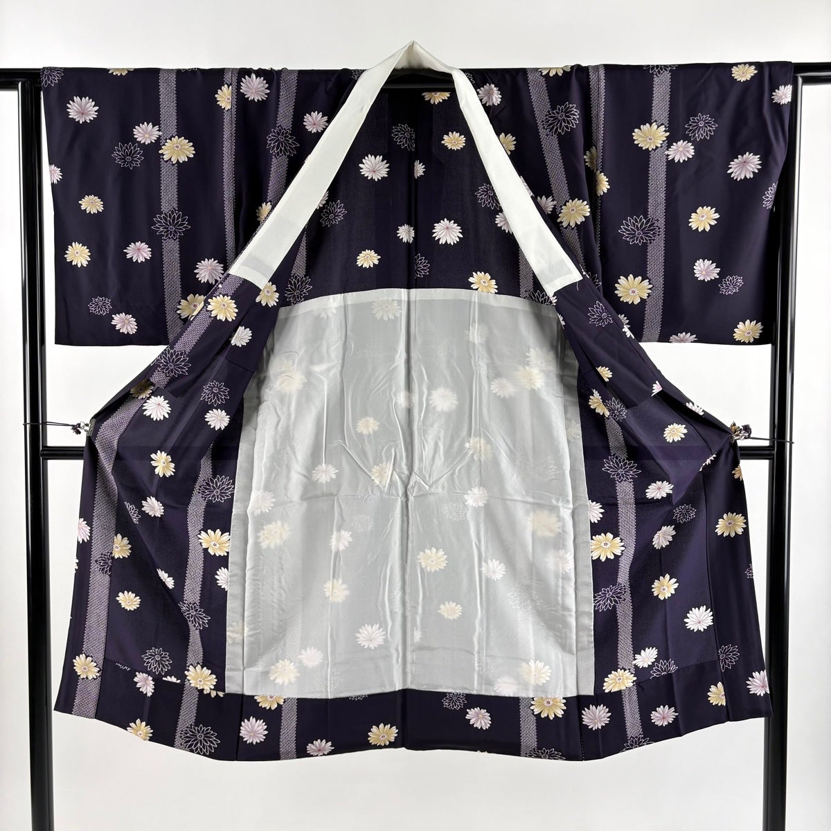 美品】 長襦袢 身丈122cm 裄丈65cm M 菊 疋田 濃紫 正絹 秀品｜中古