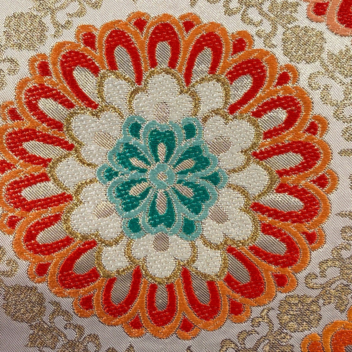 美品】 袋帯 逸品 川島織物 落款あり 関西仕立て 華文 花唐草 金糸 箔