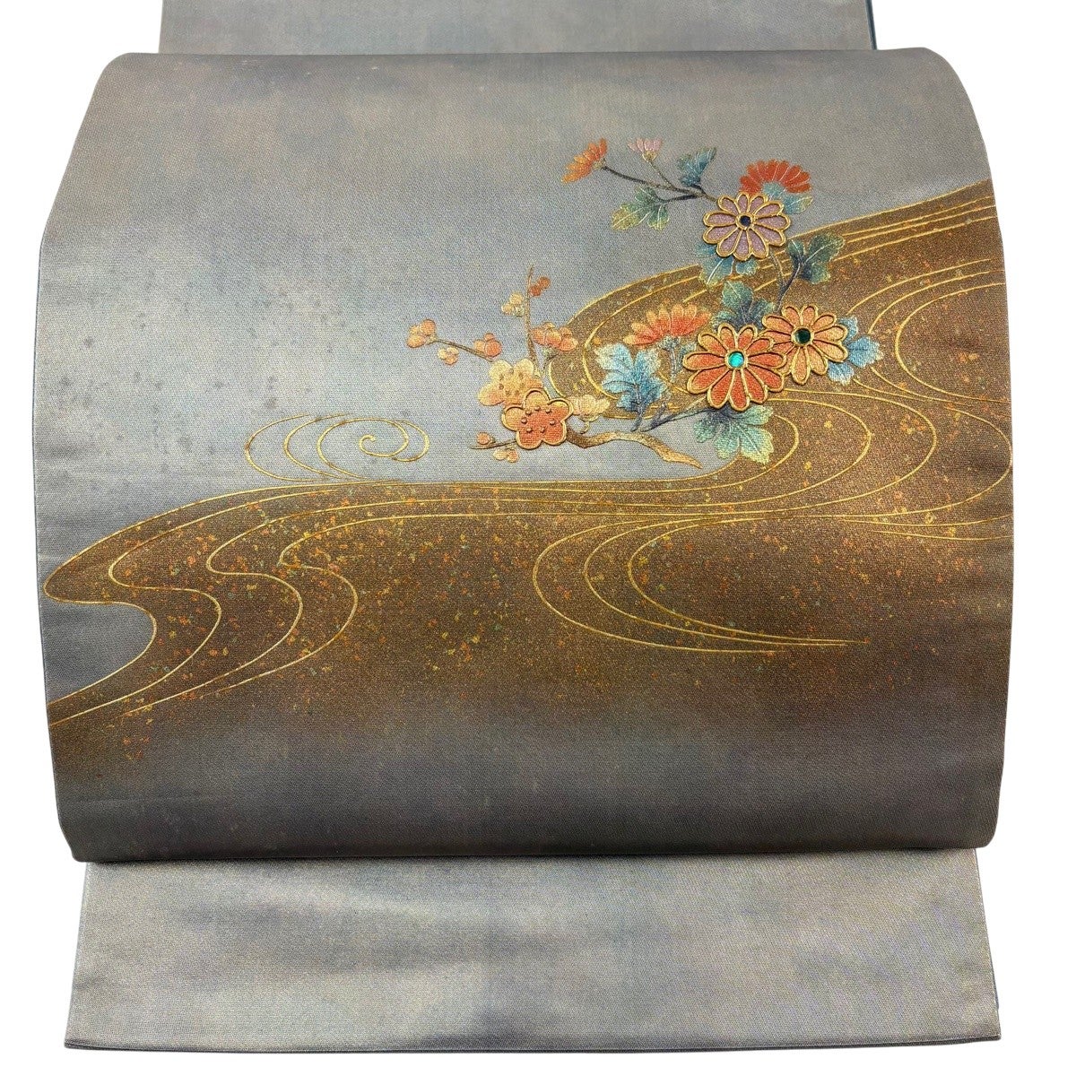 袋帯 美品 螺鈿 正倉院文様 金糸 金彩 オーロラ色 正絹 太鼓 袋帯 秀品 関西仕立て 菊 流水 螺鈿 金彩 青灰色 お太鼓柄 正絹｜中古