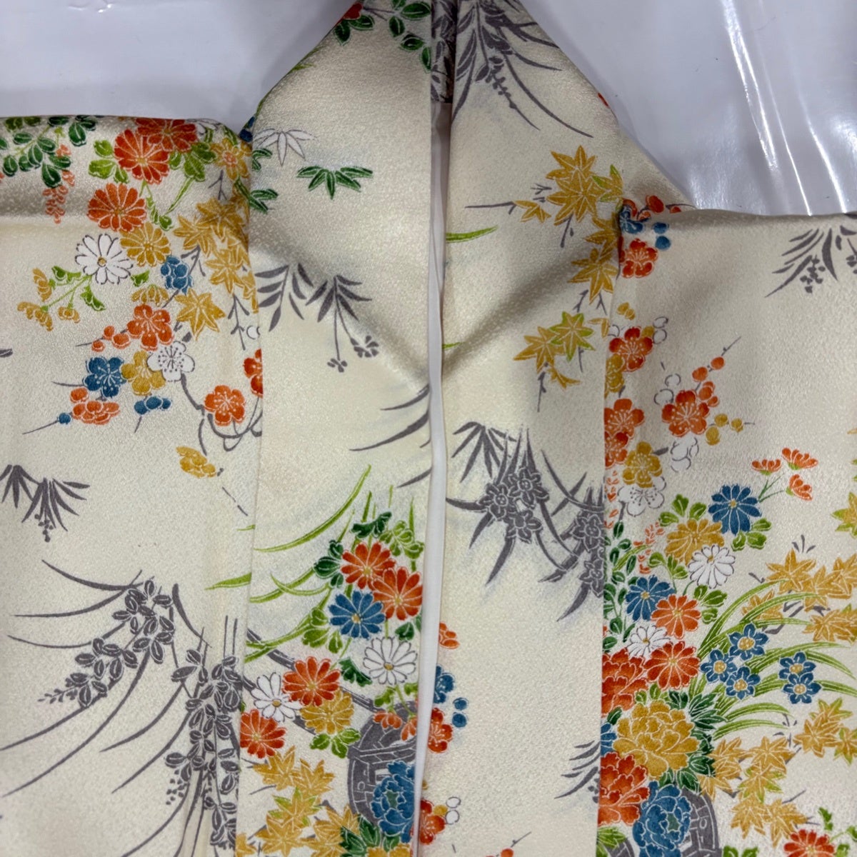 小紋　花模様　樹木　横縞　小花　バチ襟　身丈149　裄61　着物　024tz 小紋 身丈158cm 裄丈65.5cm M 袷 バチ衿 麻の葉 桜 山吹茶色 化繊 優品