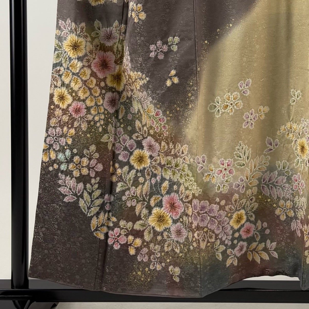 美品】 訪問着 身丈155cm 裄丈65cm M 袷 徳永憲峯 落款あり 草花 箔