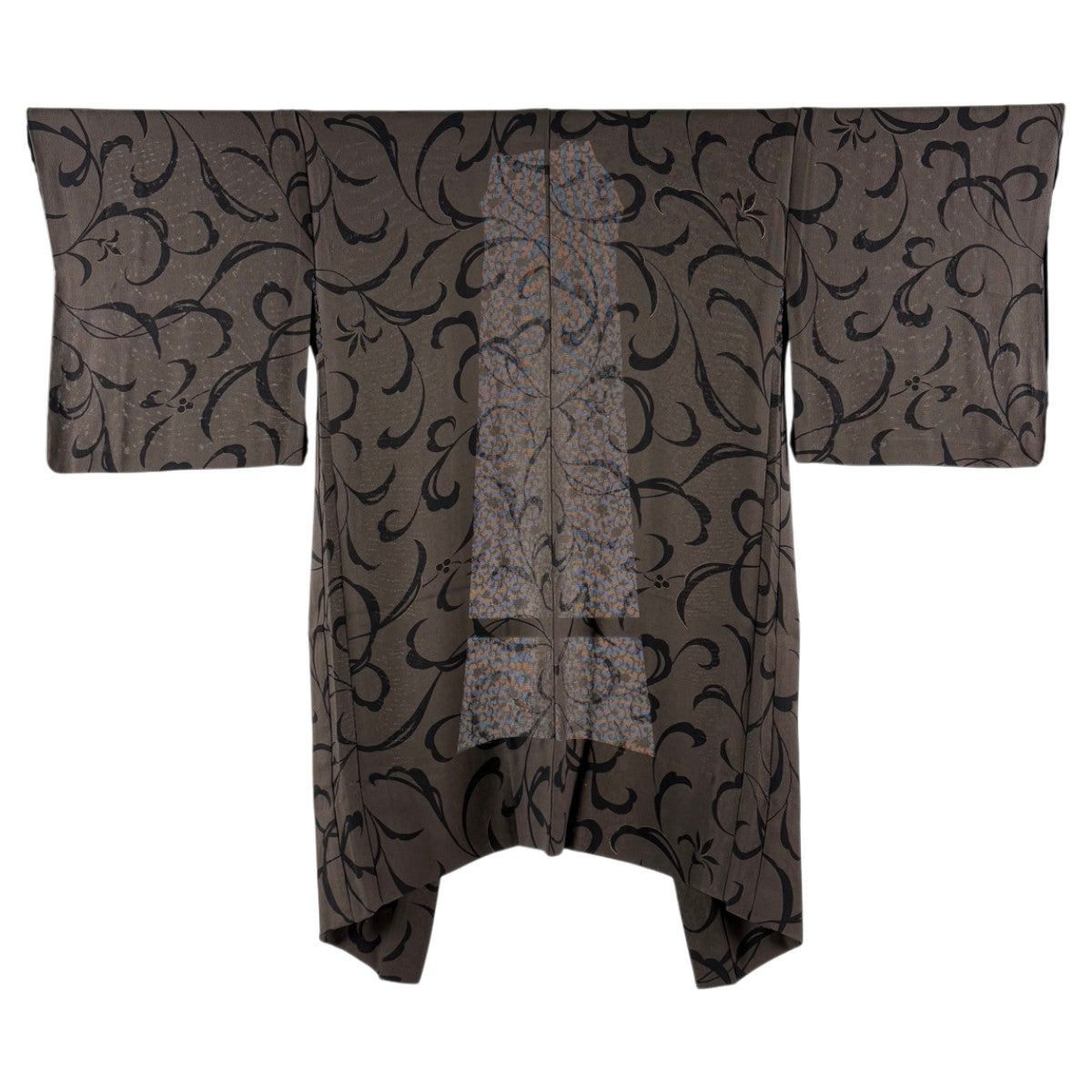 ★専用★美品 色無地 単衣 灰紫 唐草花 地紋 身丈163cm 裄丈66cm 正 美品】 羽織 身丈102cm 裄丈66cm M 花唐草 地紋 金彩 焦茶色 正絹 逸品