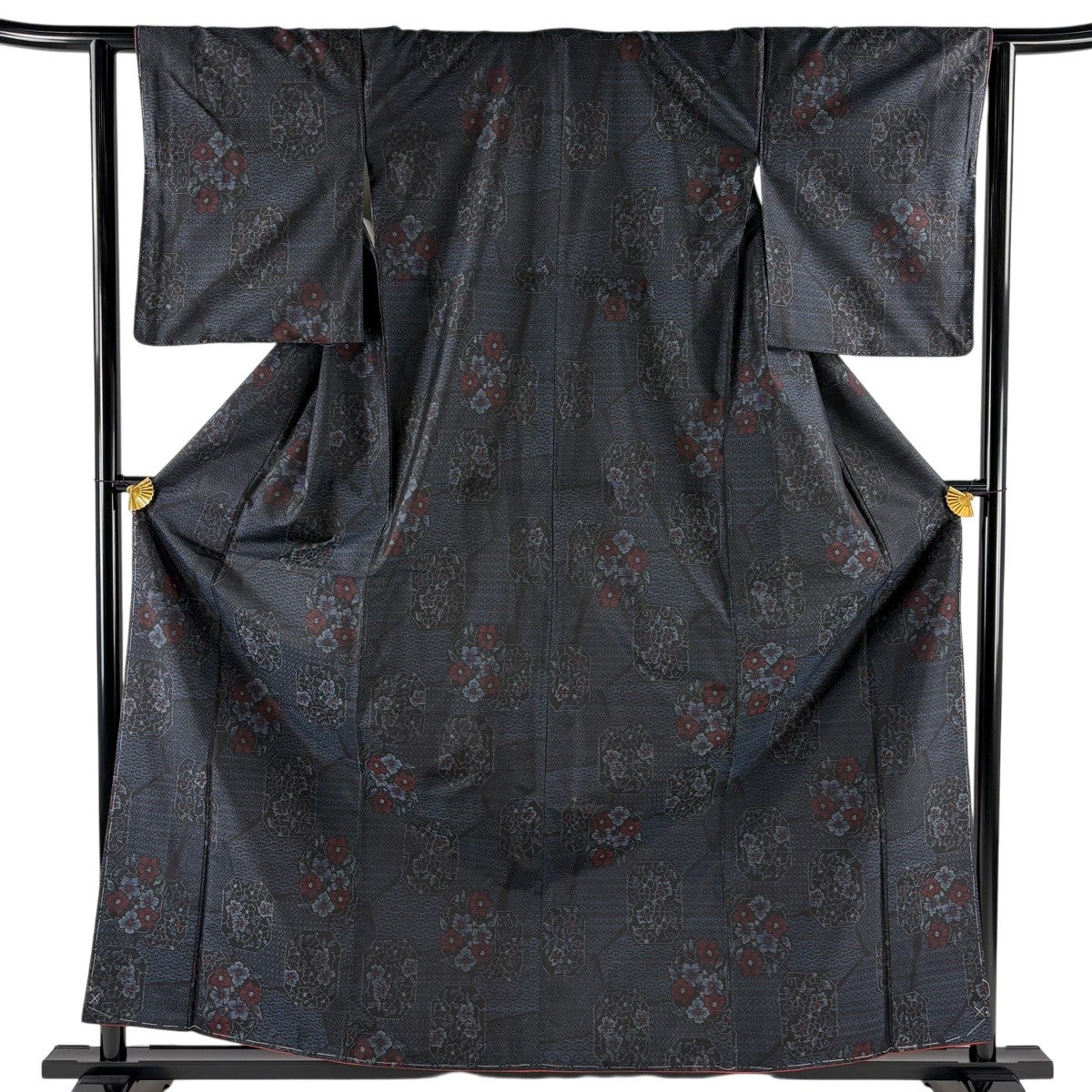 美品】 紬 身丈159cm 裄丈62cm S 袷 草花 亀甲 濃紺 正絹 優品｜中古