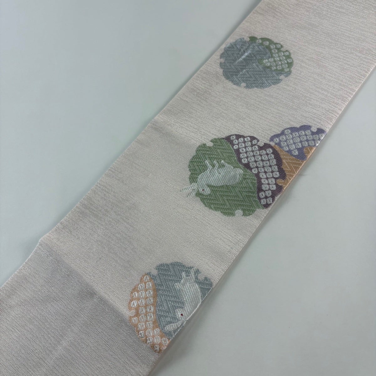 美品】 名古屋帯 逸品 雪輪 うさぎ 薄ピンク 正絹｜中古・古着