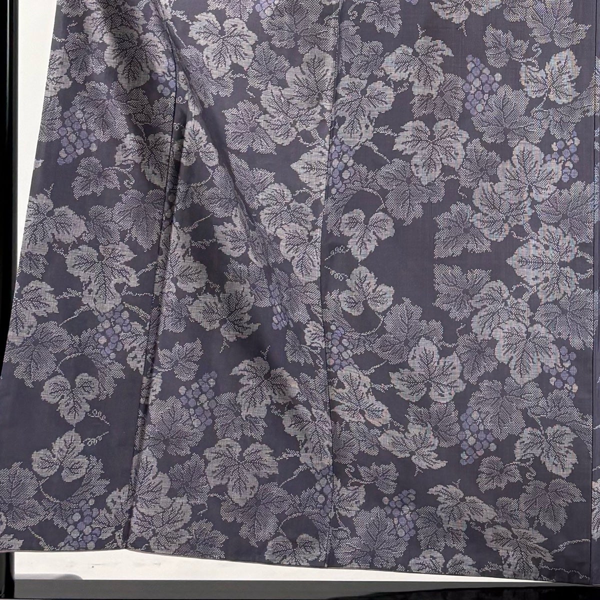 美品】 紬 身丈157cm 裄丈63cm S 袷 葡萄 灰紫 正絹 名品｜中古・古着