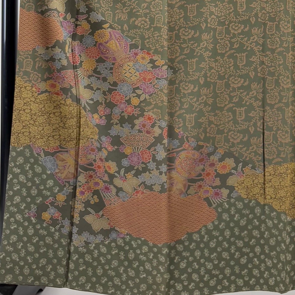 付下げ 身丈163cm 裄丈65cm M 袷 鼓 雲文 茶緑色 正絹 秀品｜中古