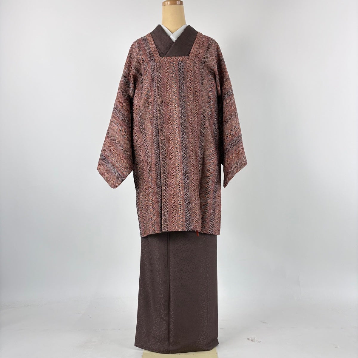 美品】 道行 身丈93cm 裄丈66cm M 和装コート 角衿 縞 幾何学 薄小豆