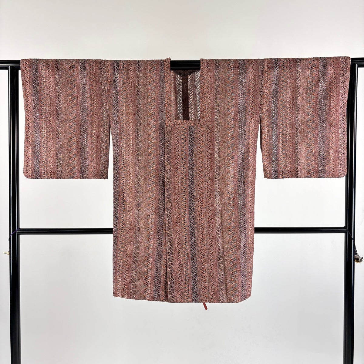 美品】 道行 身丈93cm 裄丈66cm M 和装コート 角衿 縞 幾何学 薄小豆