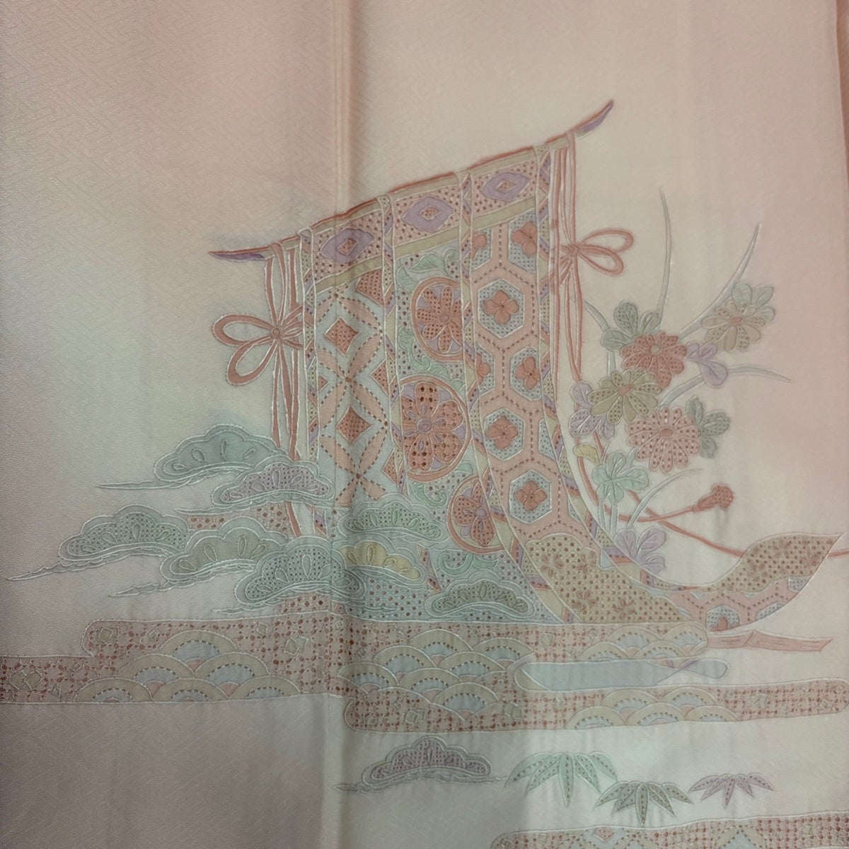 付下げ 身丈165.5cm 裄丈64cm M 袷 几帳 草花 刺繍 ぼかし 薄ピンク