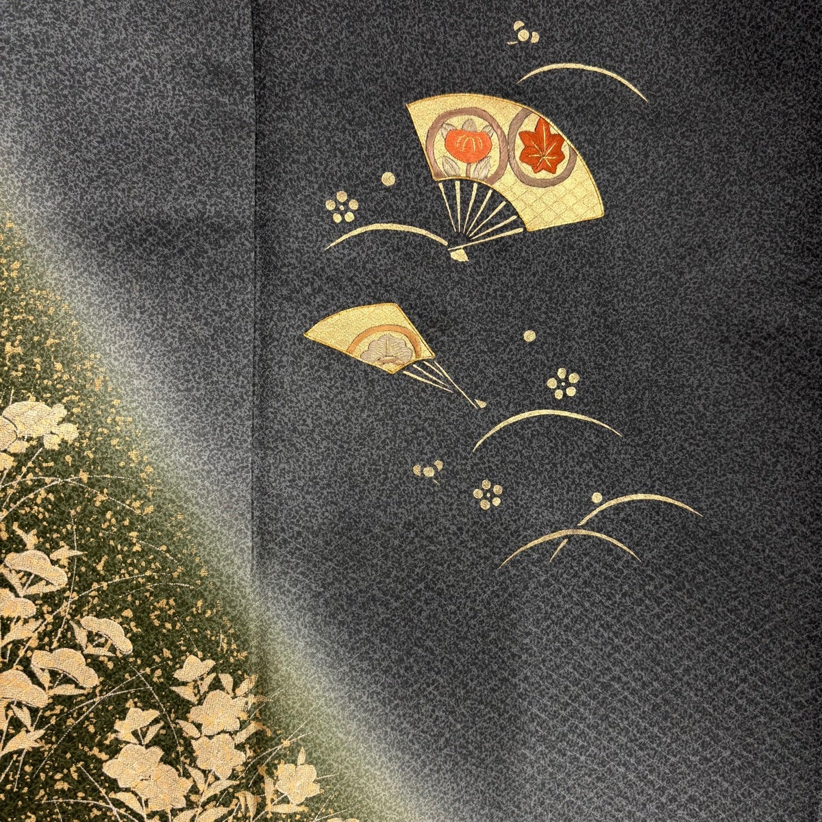 付下げ 身丈164cm 裄丈63.5cm S 袷 扇 草花 金糸 刺繍 深緑 正絹 秀品