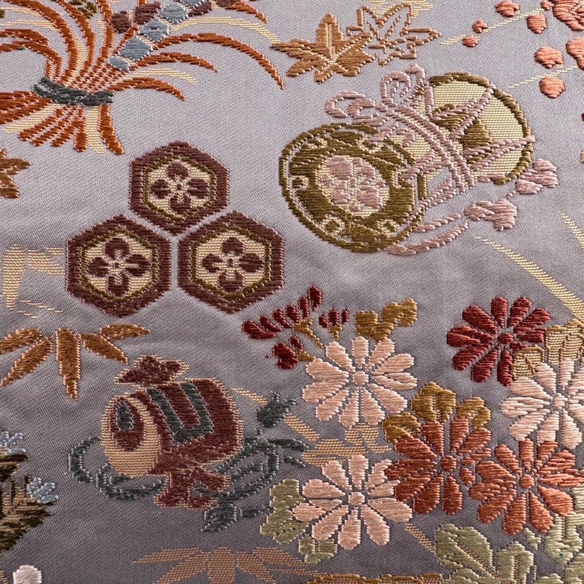 袋帯　正絹　月下椿竹　焼箔　グレー系　美品 袋帯 秀品 落款あり 草木染 鶴 松竹梅 刺繍 箔 灰紫 六通 正絹｜中古