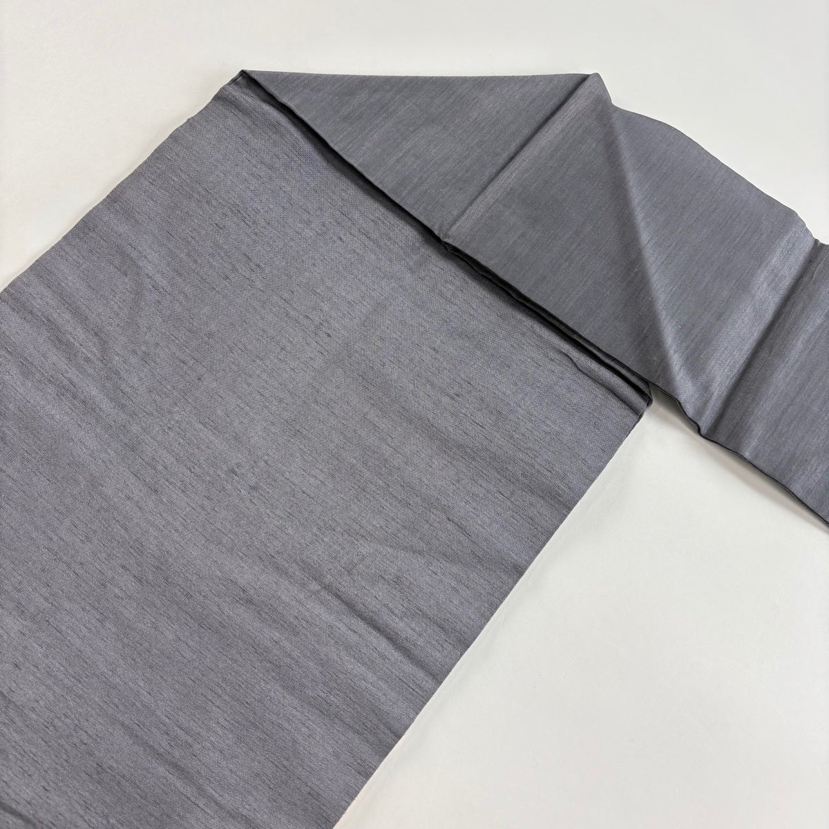 美品】 名古屋帯 秀品 紬地 横段 花唐草 金糸 灰色 正絹｜中古・古着
