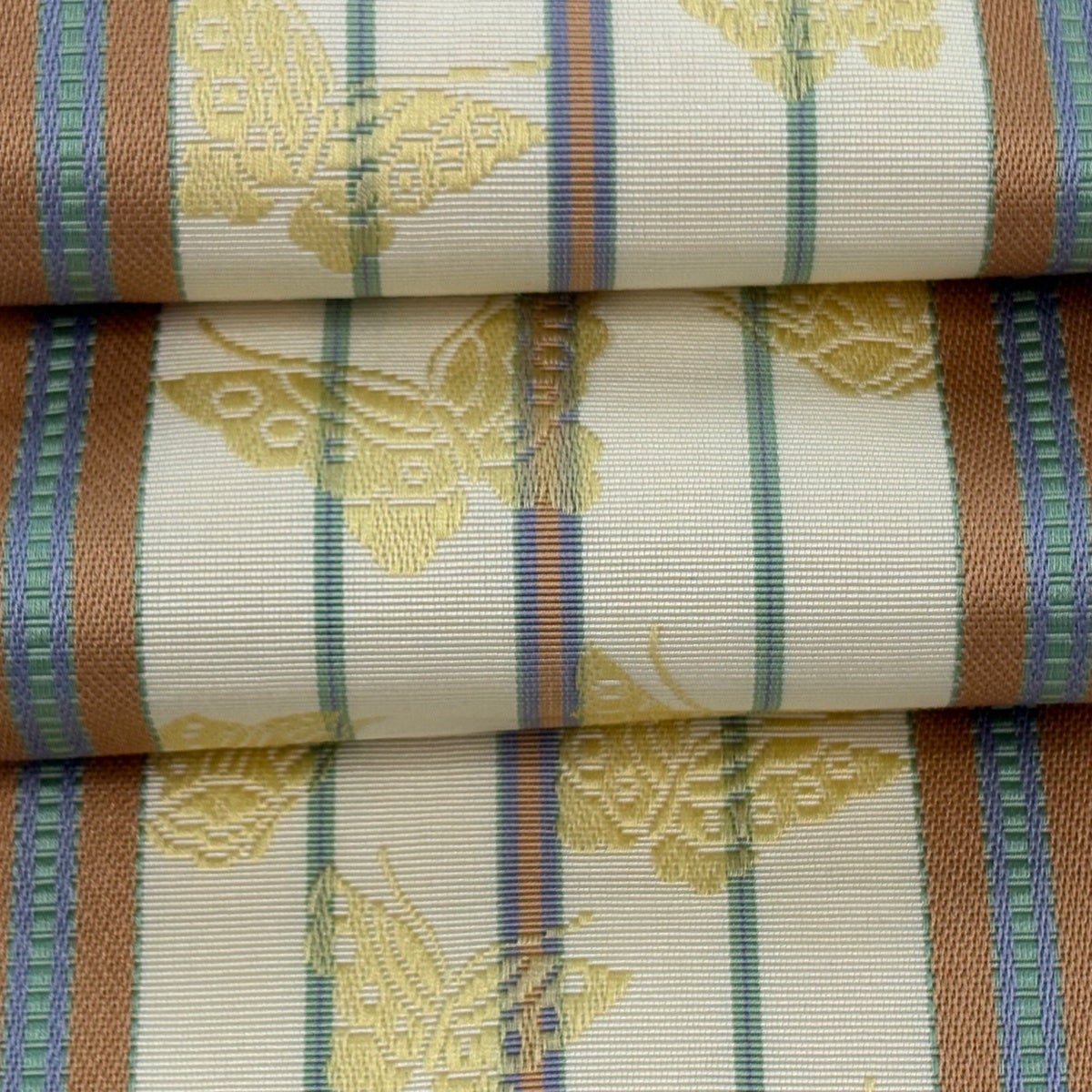 美品】半幅帯 名品 博多織 証紙 蝶 縞 クリーム 正絹｜中古・古着