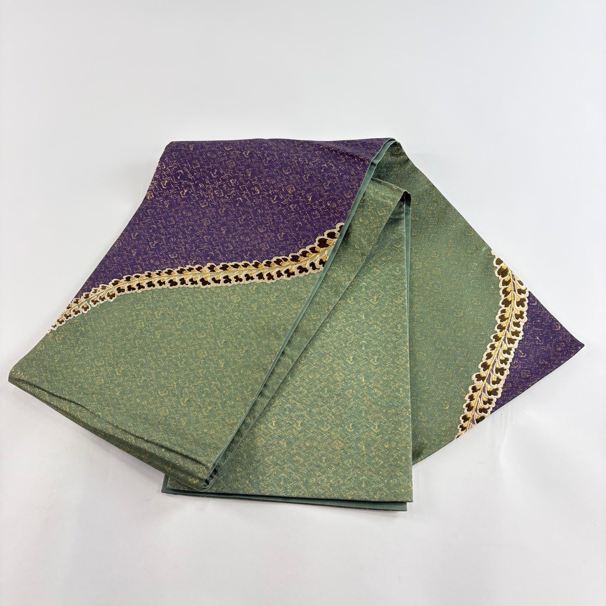 美品】 袋帯 秀品 藤 幾何学模様 刺繍 金糸 よもぎ色 お太鼓柄 正絹