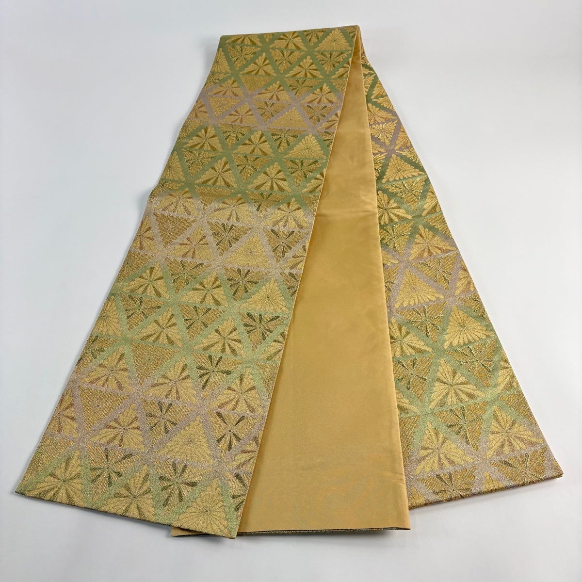 美品】 袋帯 秀品 花 幾何学模様 金糸 箔 黄緑色 全通 正絹｜中古