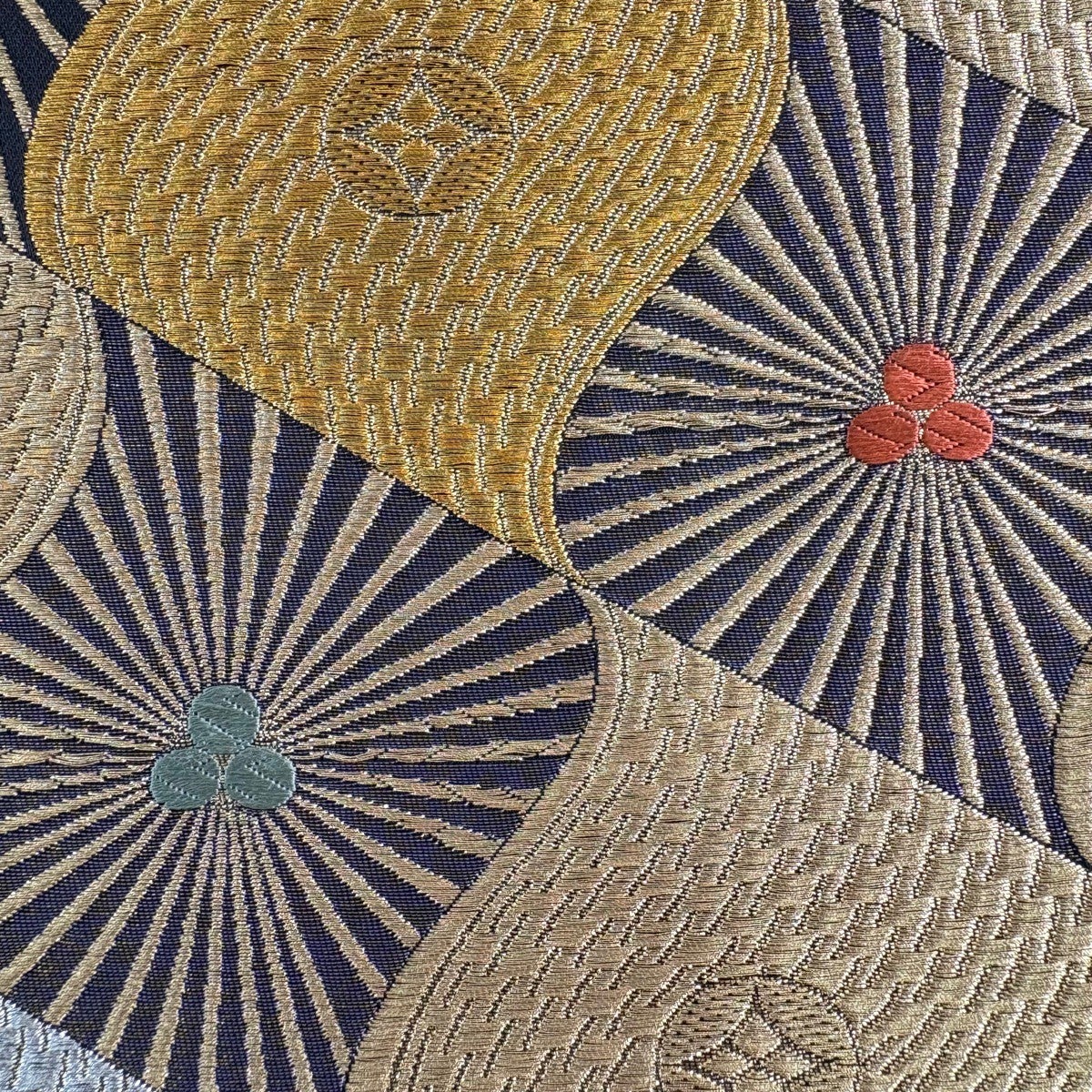 美品】 袋帯 秀品 七宝 若松 金銀糸 刺繍 金色 六通 正絹｜中古・古着