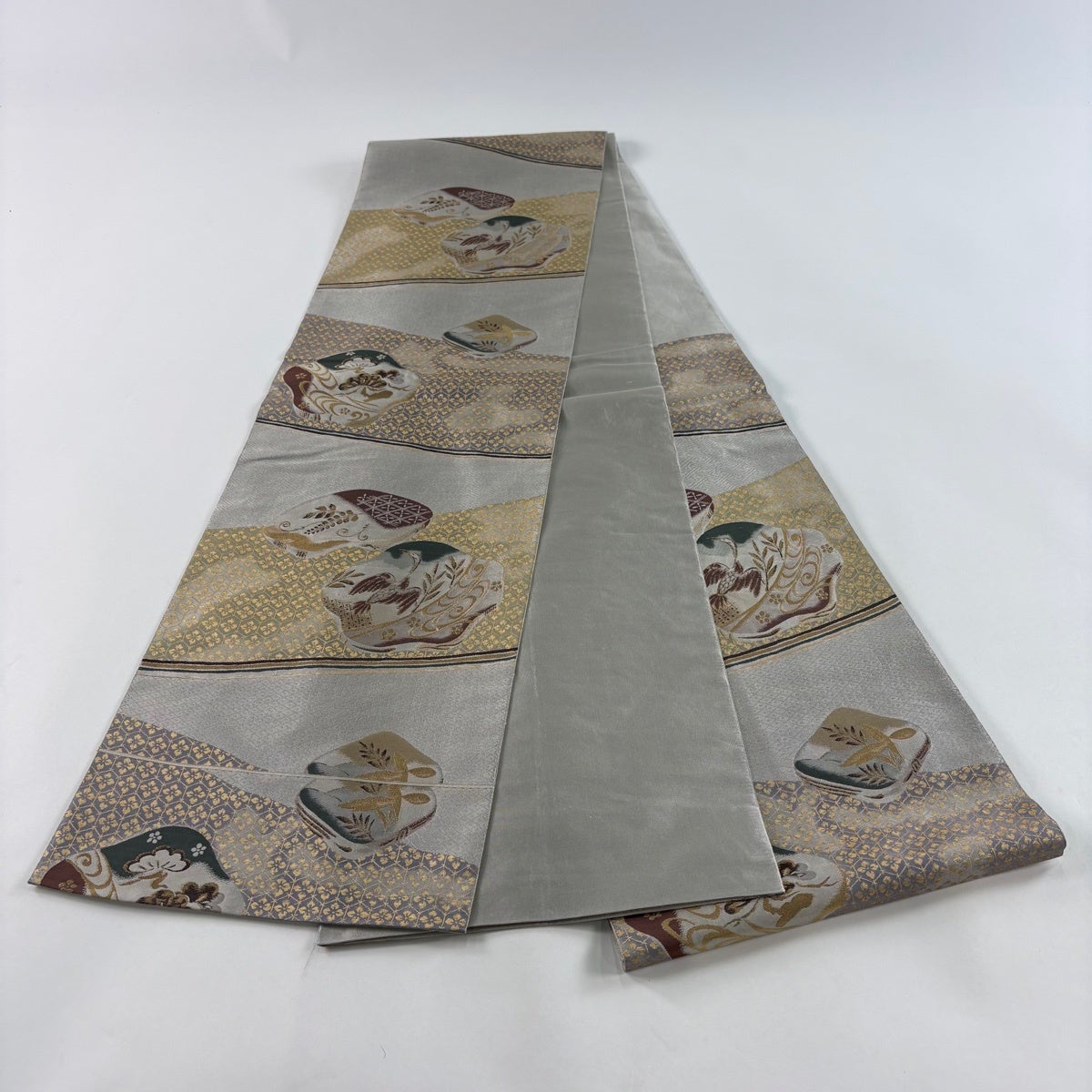 袋帯 秀品 鳥 草花 箔 灰色 六通 正絹｜中古・古着・リサイクル着物