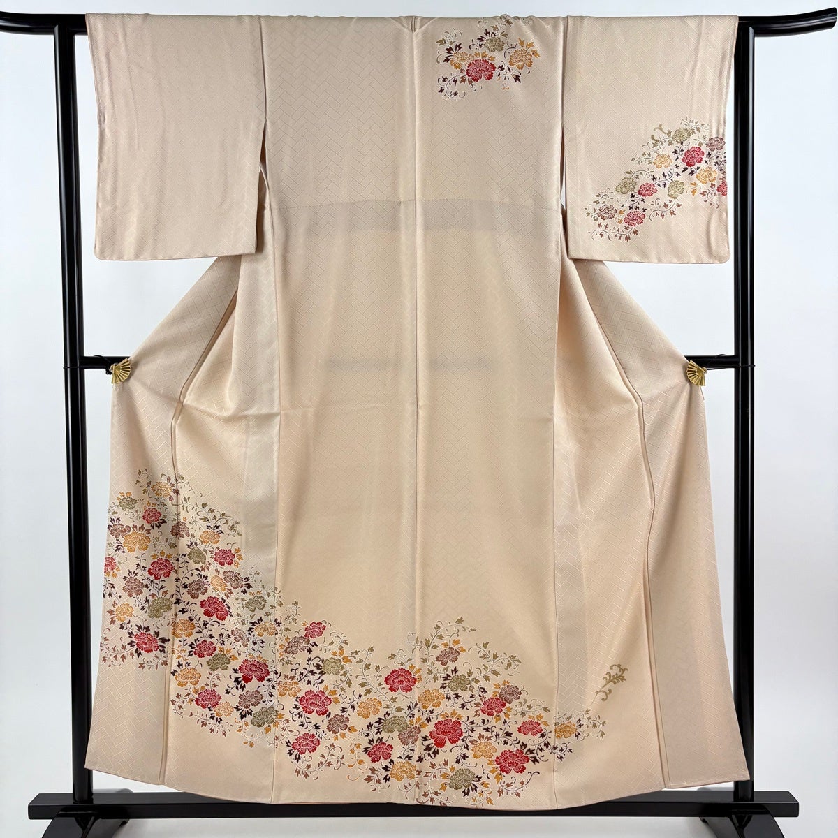 付下げ 身丈158.5cm 裄丈64cm M 袷 草花 花唐草 金彩 ベージュ 正絹 秀